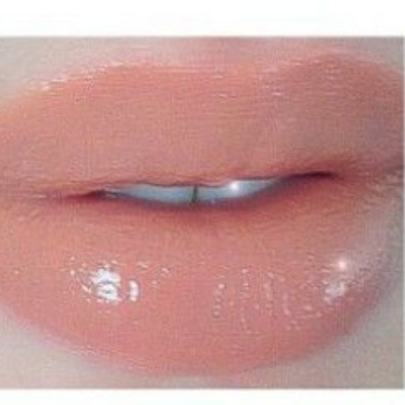 MAC "BOY BAIT" Lip Gloss NIB Cremesheen - Picture 5 of 7